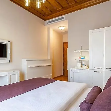 Hotell Orchis 3*